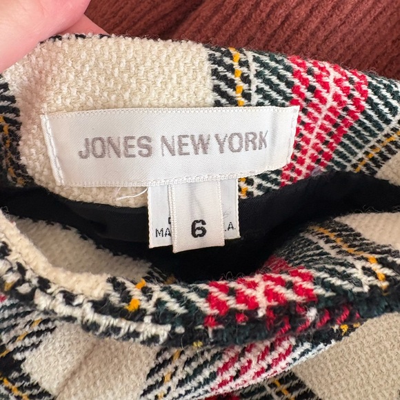 Jones New York Red Cream Green Plaid Button Down Skirt Suit Size 6 - Picture 9 of 10